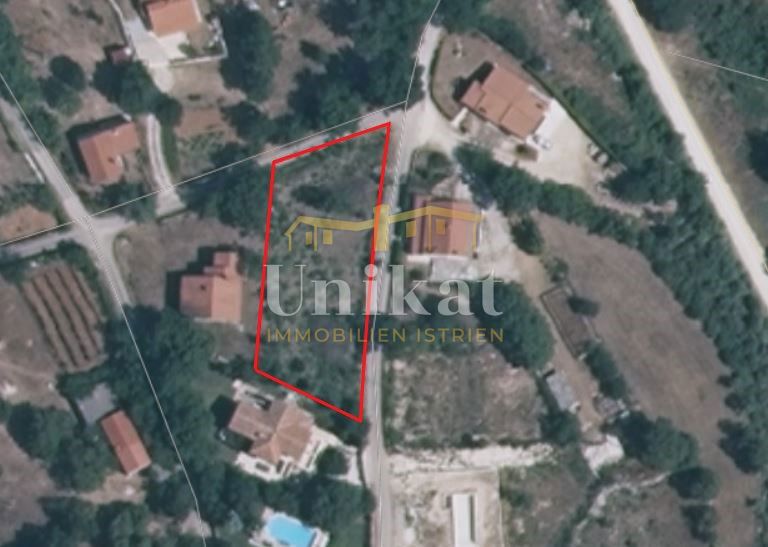 Kringa: Gradbeno zemljišče v okolici Tinjana